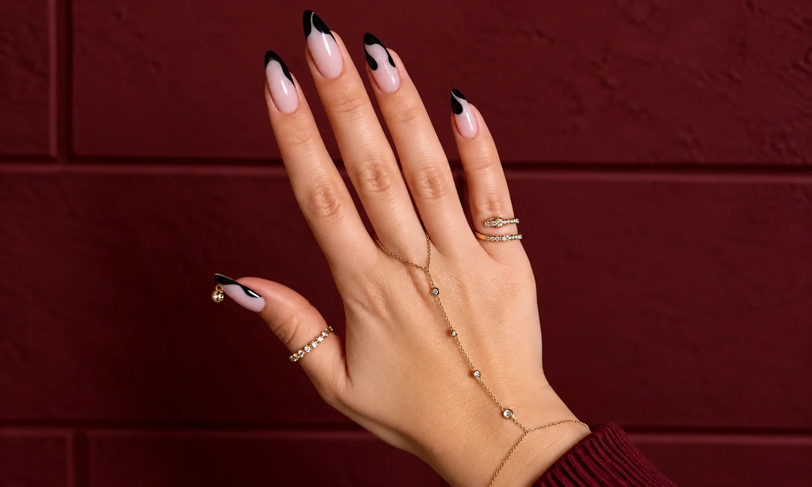 Negative Space Nails for a Modern Design